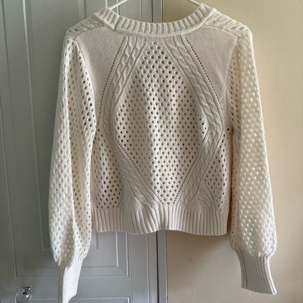 Juniors 2 pack Sweaters Cream and Green No Boundaries size 7-9 - Picture 3 of 12